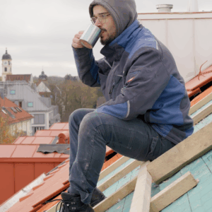 Spengler auf dem Dach